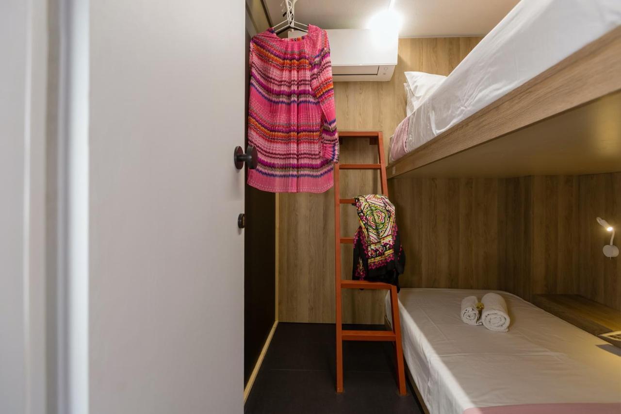 Hotel Loc Hospitality Urban Den à Corfu  Extérieur photo